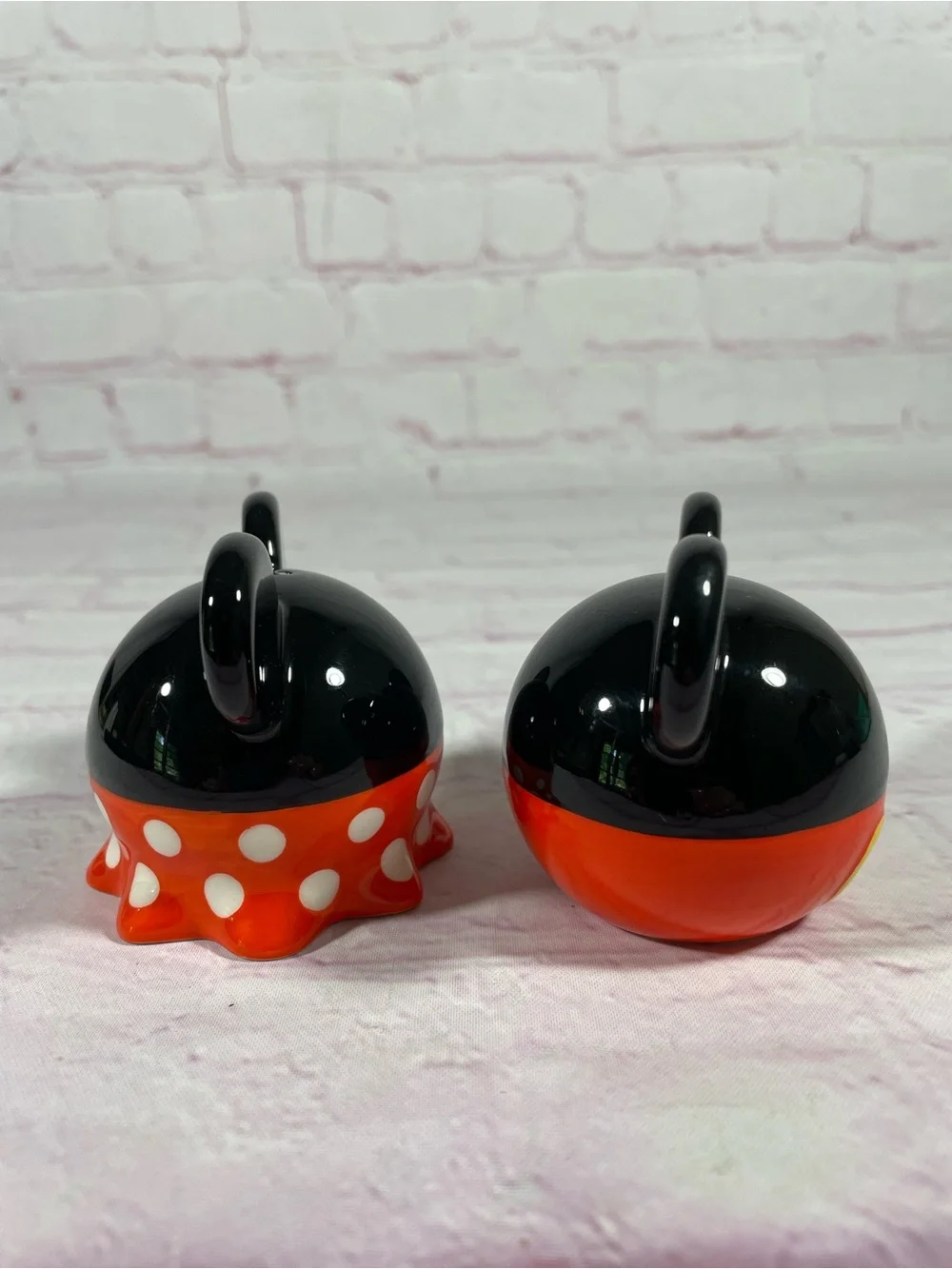 Disney Mickey Mouse and Minnie Mouse Ceramic Salt and Pepper Shaker Pair